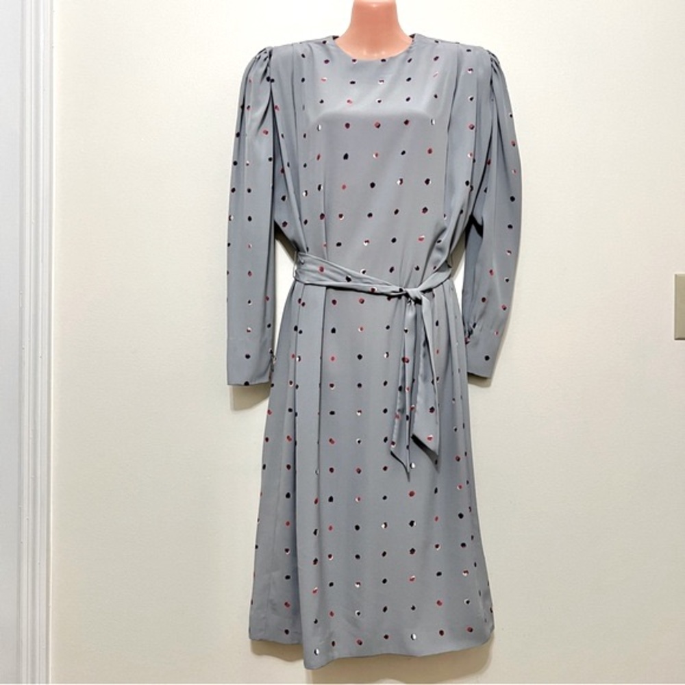 Pierre Balmain Paris Patterned Gray Dress w/Belt
Vintage Sophisticated Corpgore